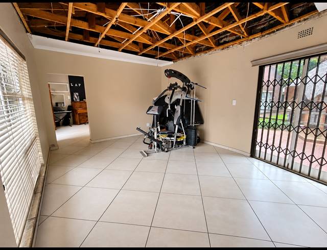 4 BEDROOM HOUSE TO LET IN THREE RIVERS EAST